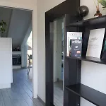 Cozy Apartment With Mole & Hill View